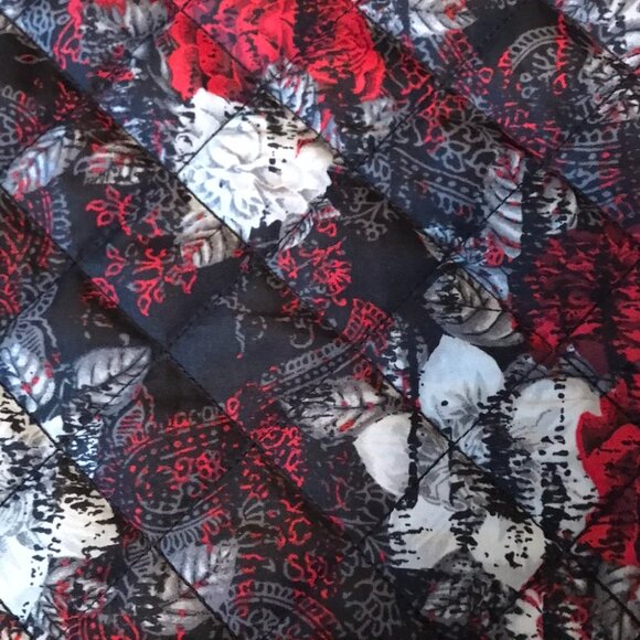 Northern Reflections Quilted Vest Black Red Floral Size L Large - Picture 3 of 6
